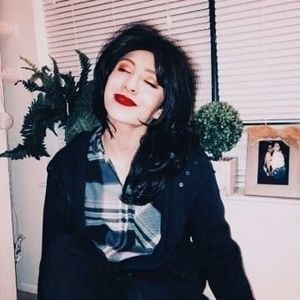 Meet your Posher, Adrian